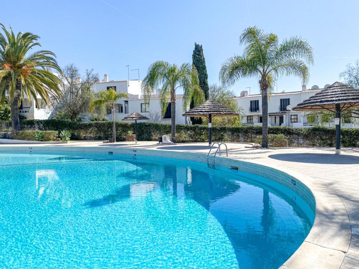 Seaside Retreat With Pool, Ac, And Fast Wi-Fi Διαμέρισμα Αλμπουφέιρα Εξωτερικό φωτογραφία