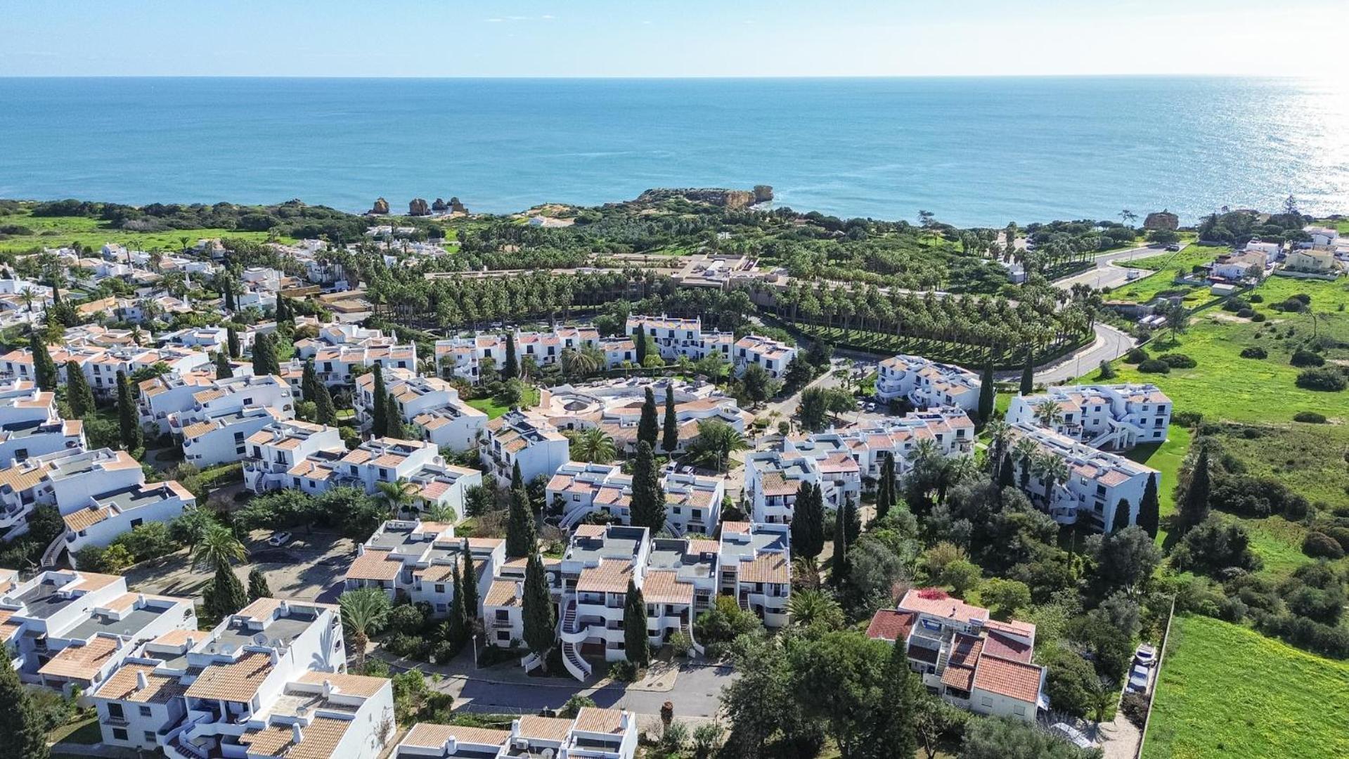 Seaside Retreat With Pool, Ac, And Fast Wi-Fi Διαμέρισμα Αλμπουφέιρα Εξωτερικό φωτογραφία