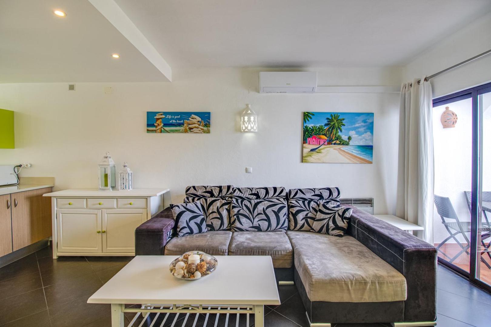 Seaside Retreat With Pool, Ac, And Fast Wi-Fi Διαμέρισμα Αλμπουφέιρα Εξωτερικό φωτογραφία